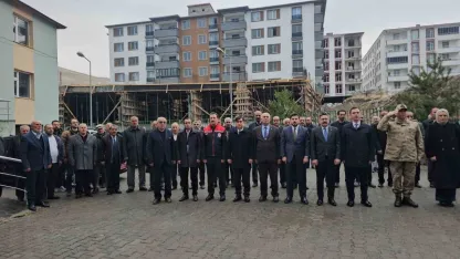 Bitlis'te 12 bin aşılı ceviz fidanı dağıtıldı