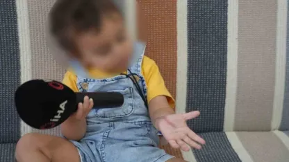 Iğdır’da 1,5 yaşındaki çocuğun tomografi sonrası iki operasyon geçirdiği ve kolunda hasar oluştuğu iddia edildi