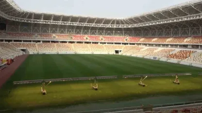 Yeni Malatyaspor’dan geriye kusursuz stat zemini kaldı