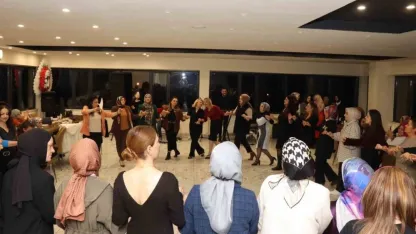 Çalışan kadınlar gönüllerince eğlendi