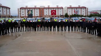 Erzincan’da emniyet ve jandarmaya 122 yeni hizmet aracı teslim edildi