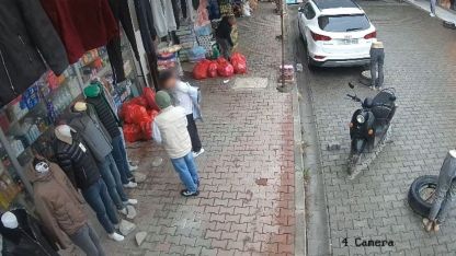 Iğdır’da giyim mağazasından çocukların hırsızlığı kamerada