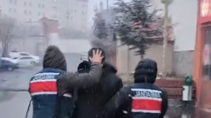 Hakkari’de 2 firari hükümlü yakalandı