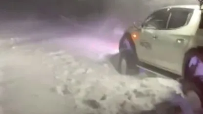 Palandöken geçidinde kar ve tipi nedeniyle mahsur kaldılar