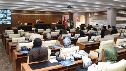 Erzurum Büyükşehir Belediye Başkanı Mehmet Sekmen, EBYÜ Hukuk Fakültesi öğrencilerini ağırladı