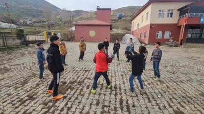 Muş’ta geleneksel oyunlar yaşatılıyor