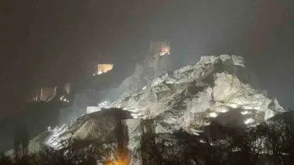 Van’da kent merkezi beyaza büründü