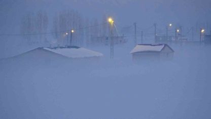 Muş’ta sis ve gün batımı kartpostallık manzara oluşturdu