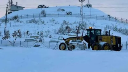 Bingöl’de kardan dolayı kapanan 75 köy yolunda çalışmalar sürüyor