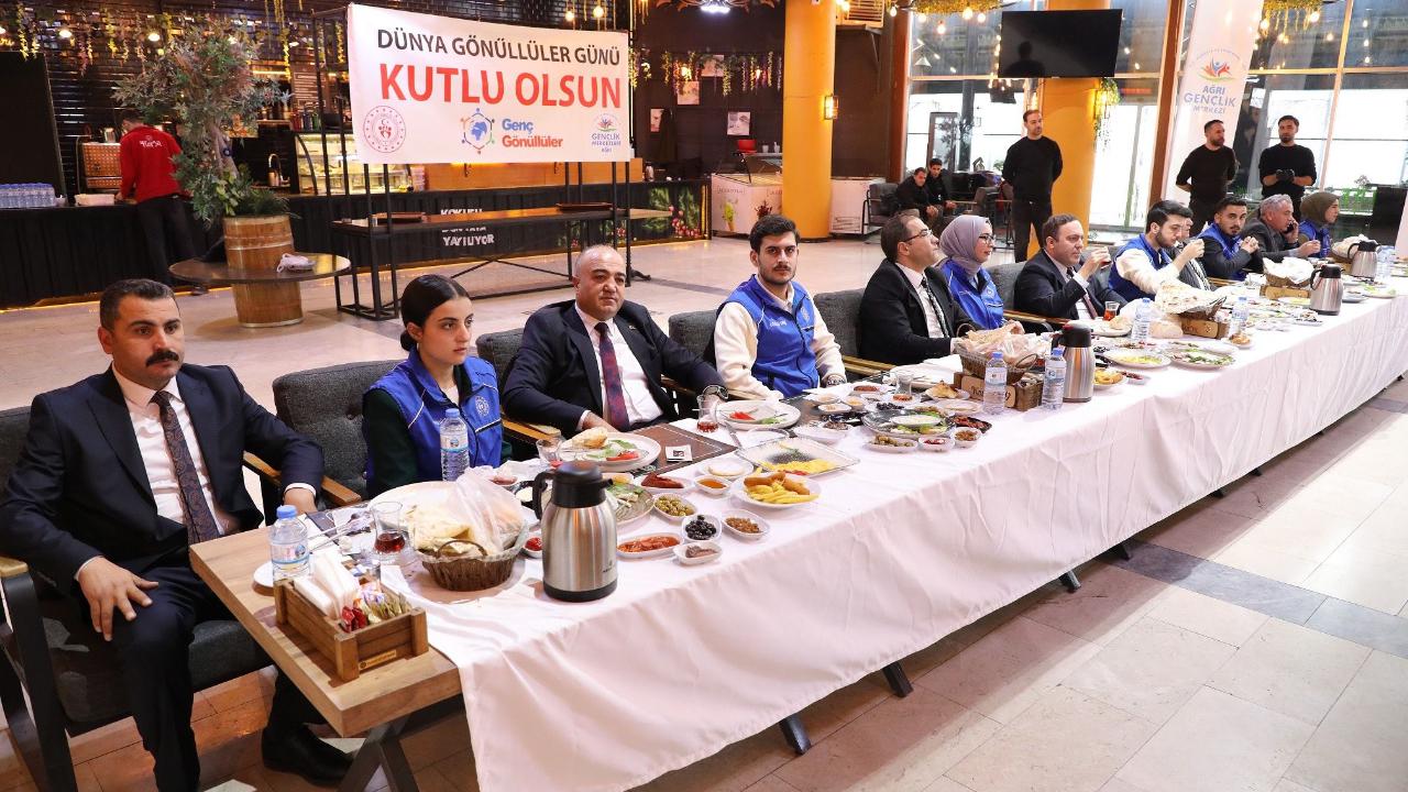 Ağrı’da 5 Aralık Dünya Gönüllüler Günü Anlamlı Bir Etkinlikle Kutlandı