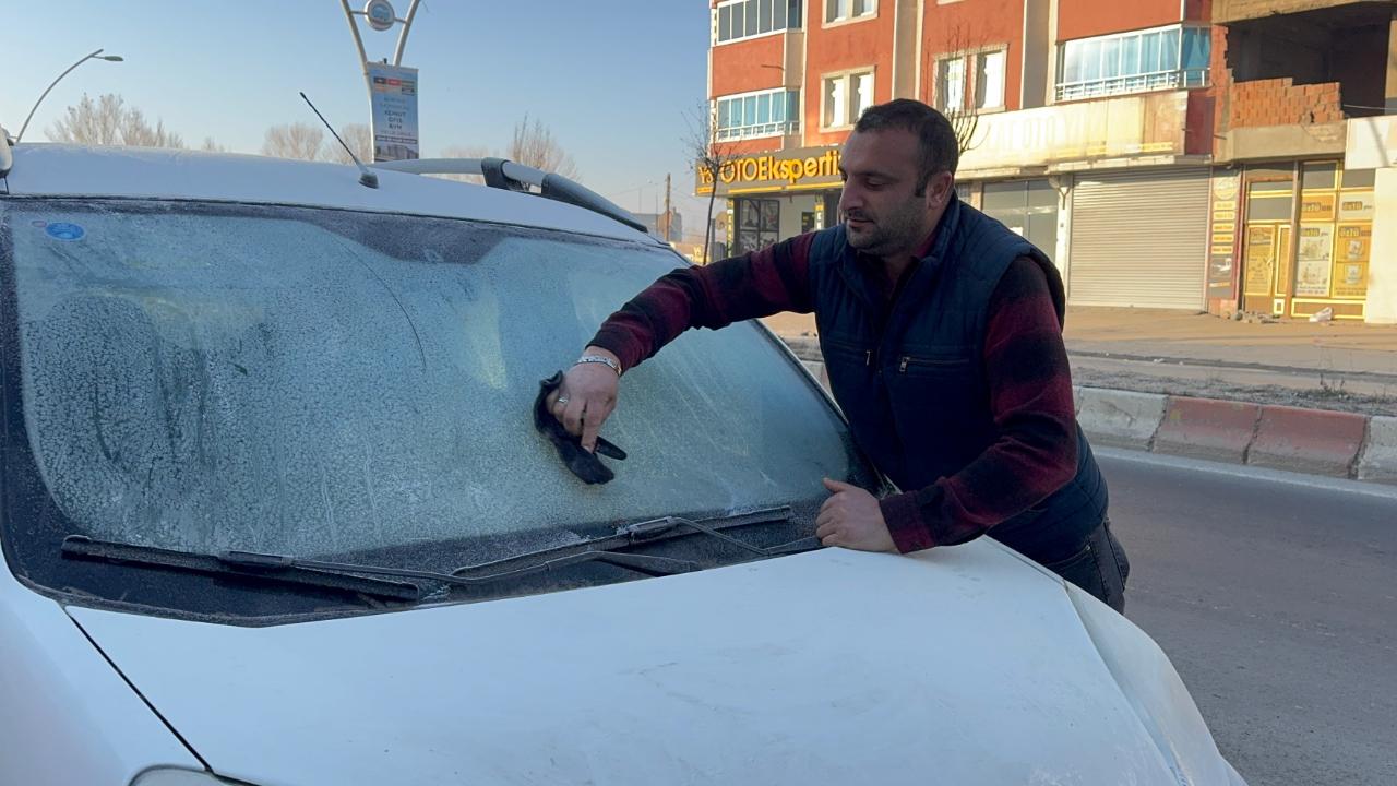 Ağrı’da dondurucu soğuklar etkili oldu
