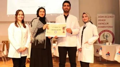 Ağrı’da Geleceğin Eczacıları Bilgi Yarışmasında Buluştu