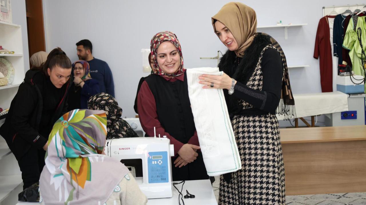 Ağrı’da Kadın Emeği Göz Doldurdu