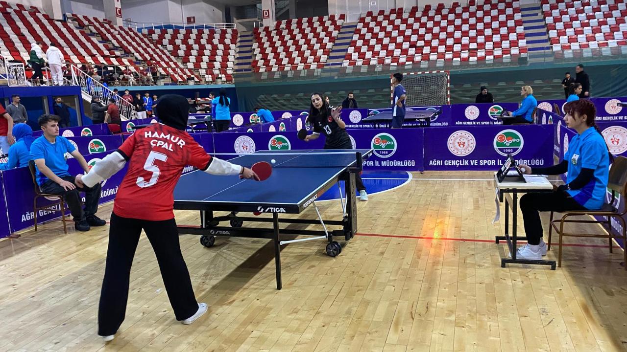 Ağrı’da Okul Sporları Masa Tenisi İl Birinciliği Müsabakaları Başladı