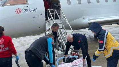 Ağrı’da Riskli Gebe Uçak Ambulansla Ankara’ya Sevk Edildi