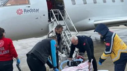 Ağrı’da Riskli Gebe Uçak Ambulansla Ankara’ya Sevk Edildi