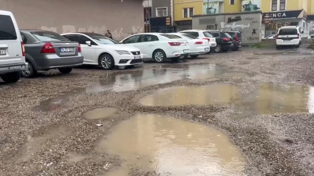 Ağrı’da Sağanak Yağmur Gün Boyu Sürdü