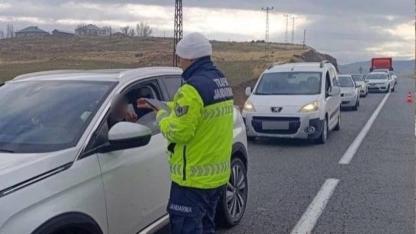Ağrı’da Trafik Kurallarına Uymayan 83 Sürücüye Ceza