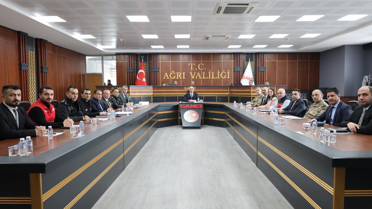 Ağrı’da “Yılbaşı ve Kış Tedbirleri” Masaya Yatırıldı