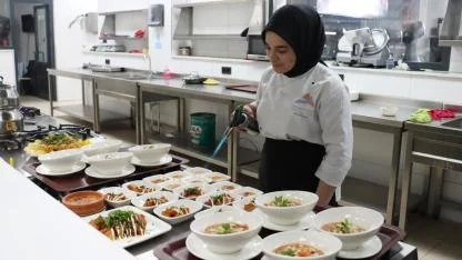 AİÇÜ’de Dünya Mutfağı Mezuniyet Projeleriyle Tanıtıldı