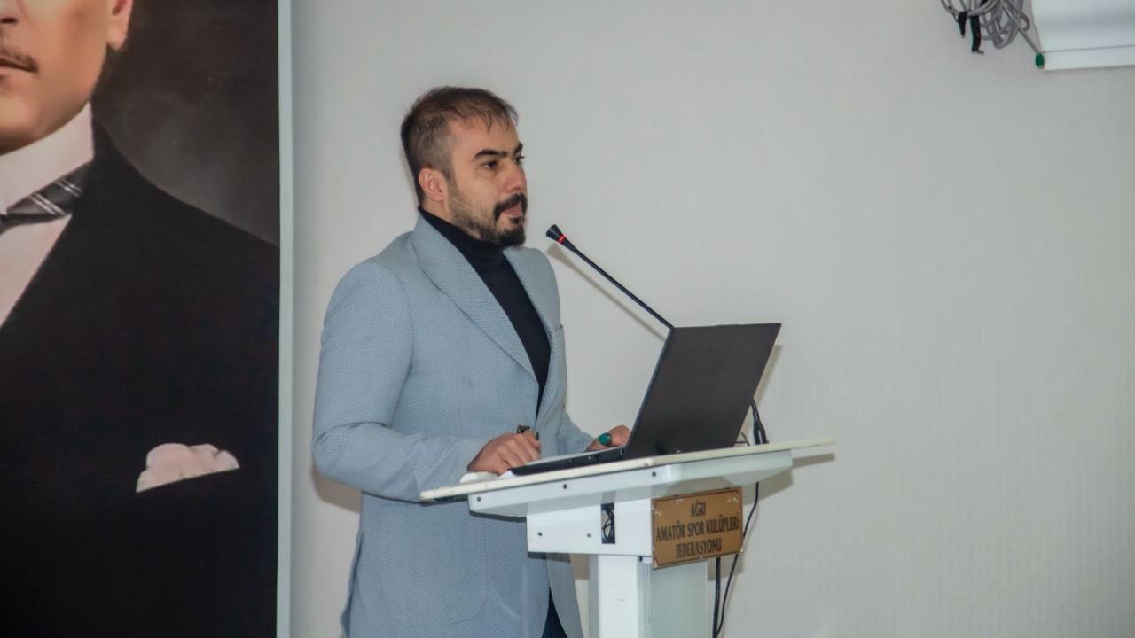 Aket Kariyer Günleri Spor Yöneticiliği Semineri yoğun ilgi gördü