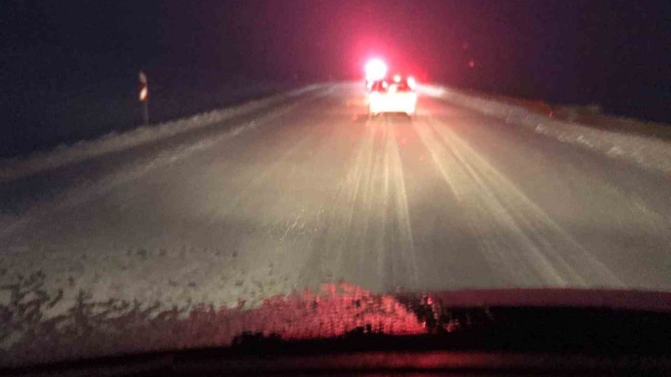 Ardahan’da kar ve yoğun tipi ulaşımda aksamalara neden oldu