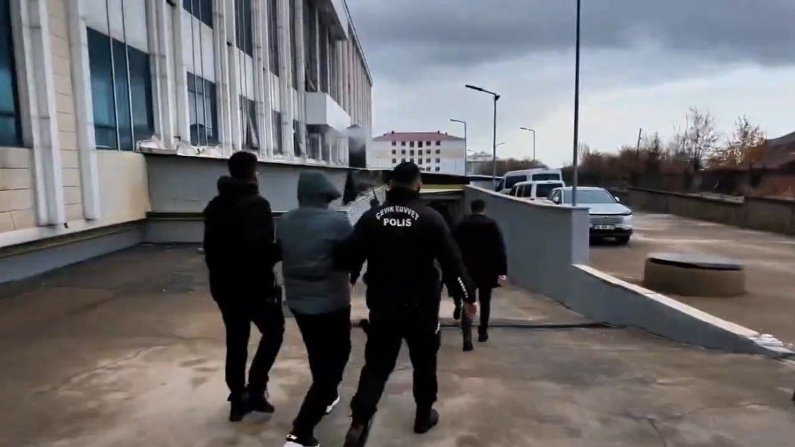 Bingöl merkezli terör operasyonunda 12 gözaltı