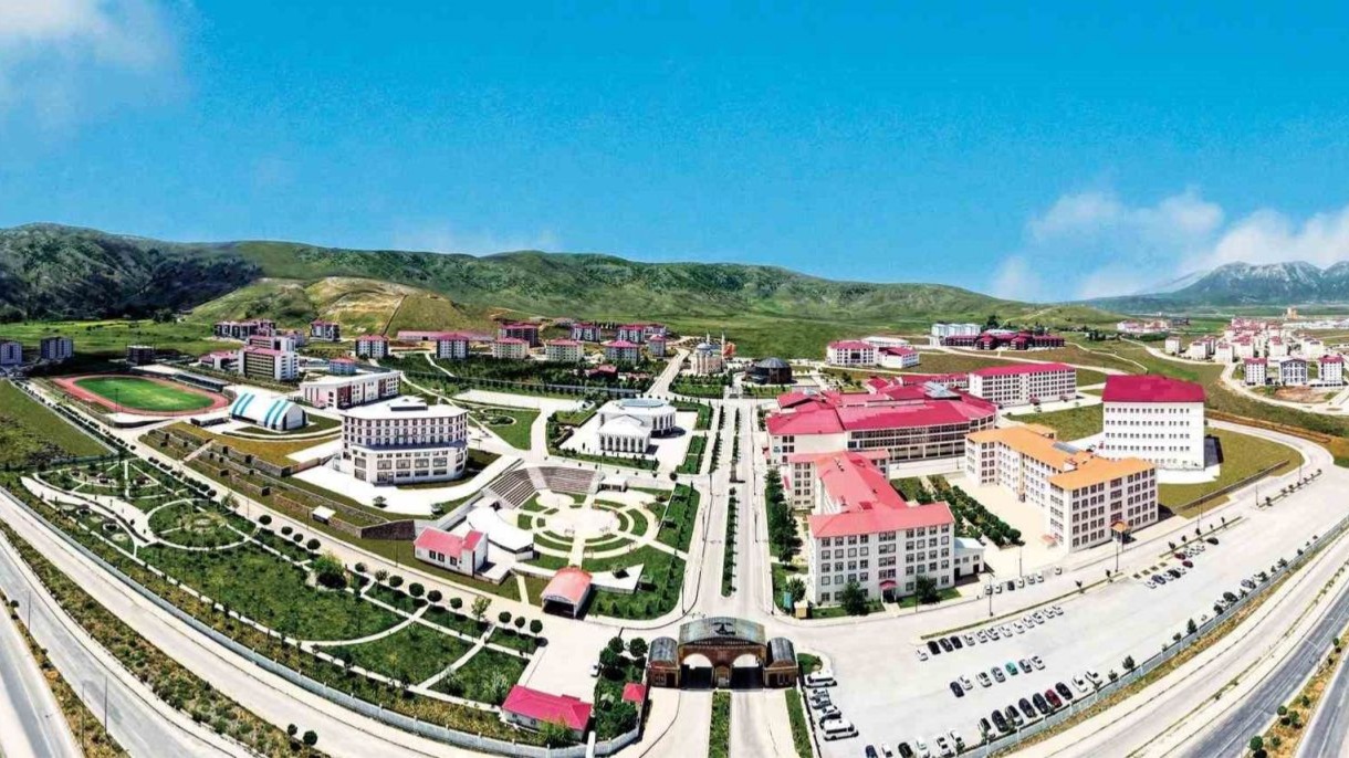 Bitlis Eren Üniversitesi, 201 üniversite arasında ilk 10’da yer aldı