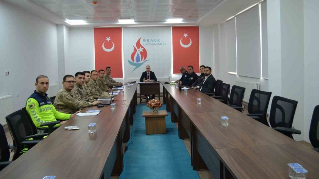 Bulanık’ta "Aylık Güvenlik ve Asayiş Toplantısı" yapıldı