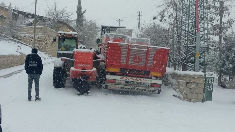 Darende’de kar yağışı etkili oluyor