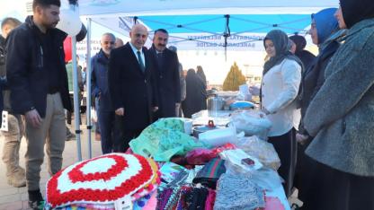 DOĞUBAYAZIT’TA FİLİSTİN İÇİN HAYIR ÇARŞISI AÇILDI