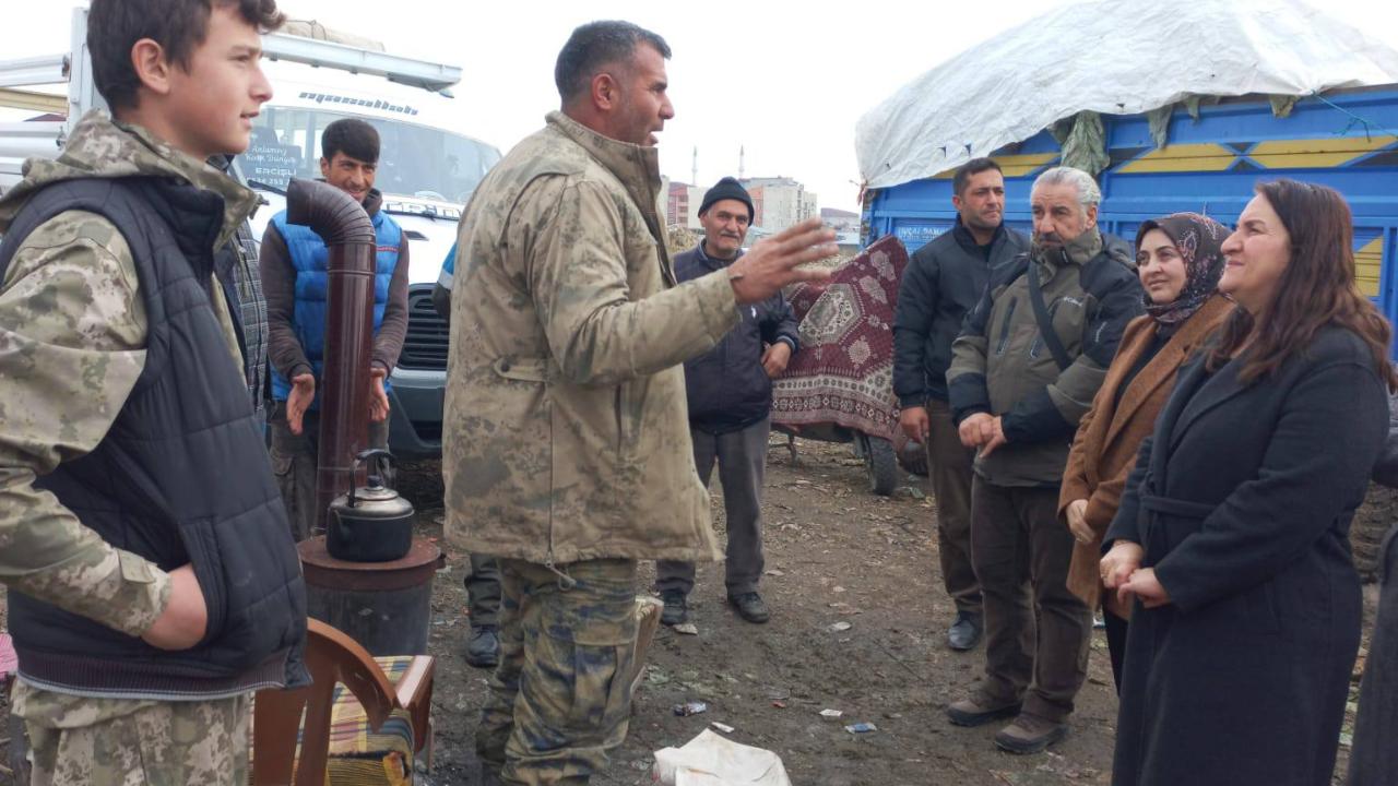 Eş Başkan Güler Temel ve Yönetim, Esnafla Buluştu