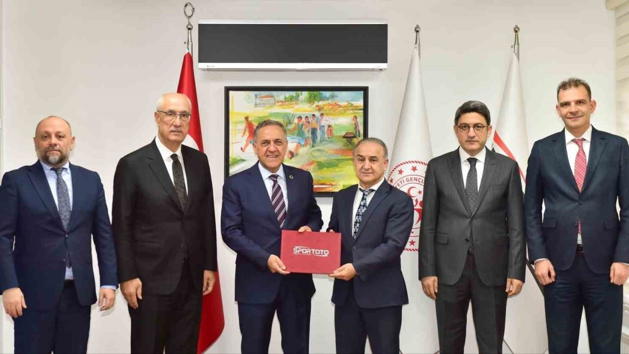 Genç’e 750 kişilik yeni spor salonu