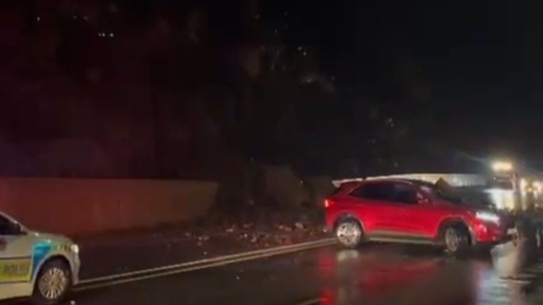 Hakkari-Van yolunda heyelan