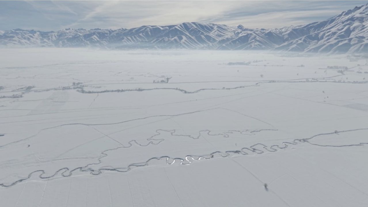Hakkari Yüksekova’nın kar altındaki menderesleri hayran bırakıyor