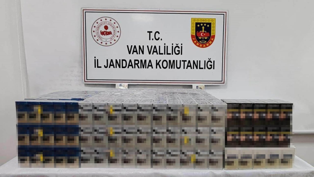 Jandarma Çaldıran’da bin 230 paket kaçak sigara ele geçirdi