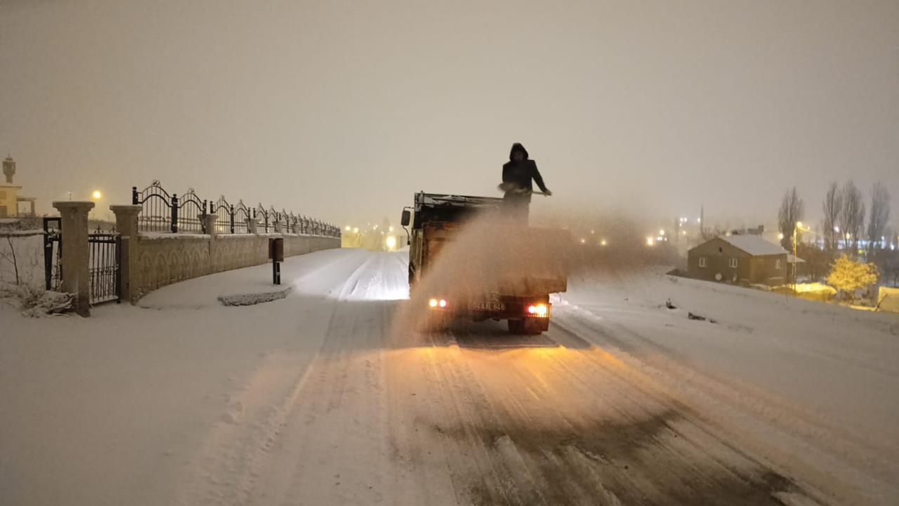 Kar Yağışı Sonrası Ağrı’da Ekipler Teyakkuzda