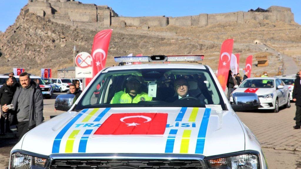 Kars Emniyet ve Jandarmaya yeni araç takviyesi