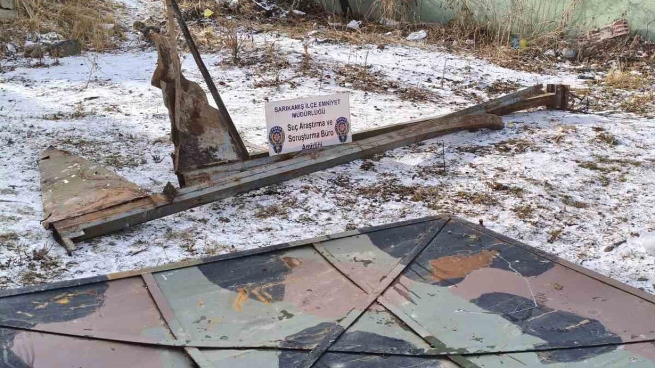 Kars Sarıkamış’ta askeriyeden hurda malzeme çalan 2 kişi tutuklandı