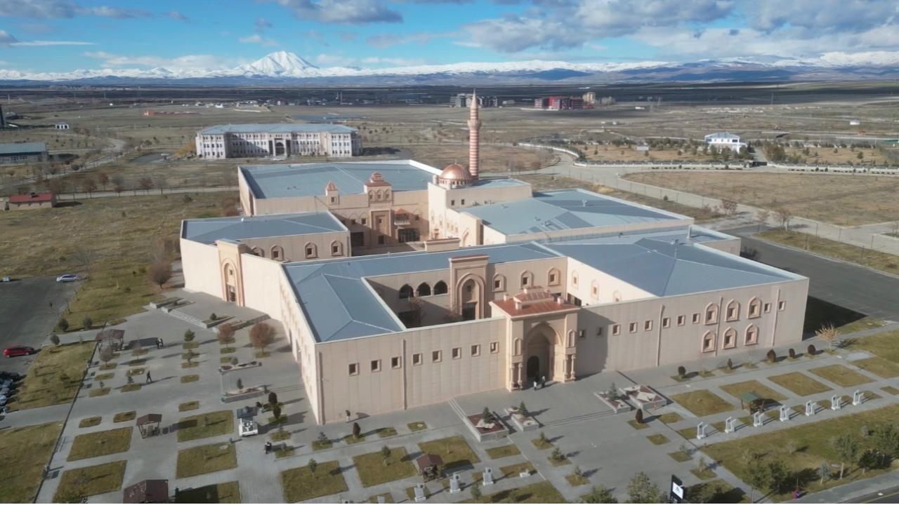 Osmanlı Mimarisi AİÇÜ Kütüphanesinde Yaşatılıyor (Videolu Haber)