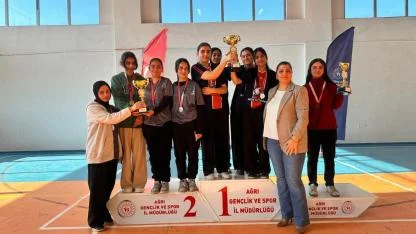 Patnos'ta Düzenlenen Masa Tenisi Turnuvası Sona Erdi