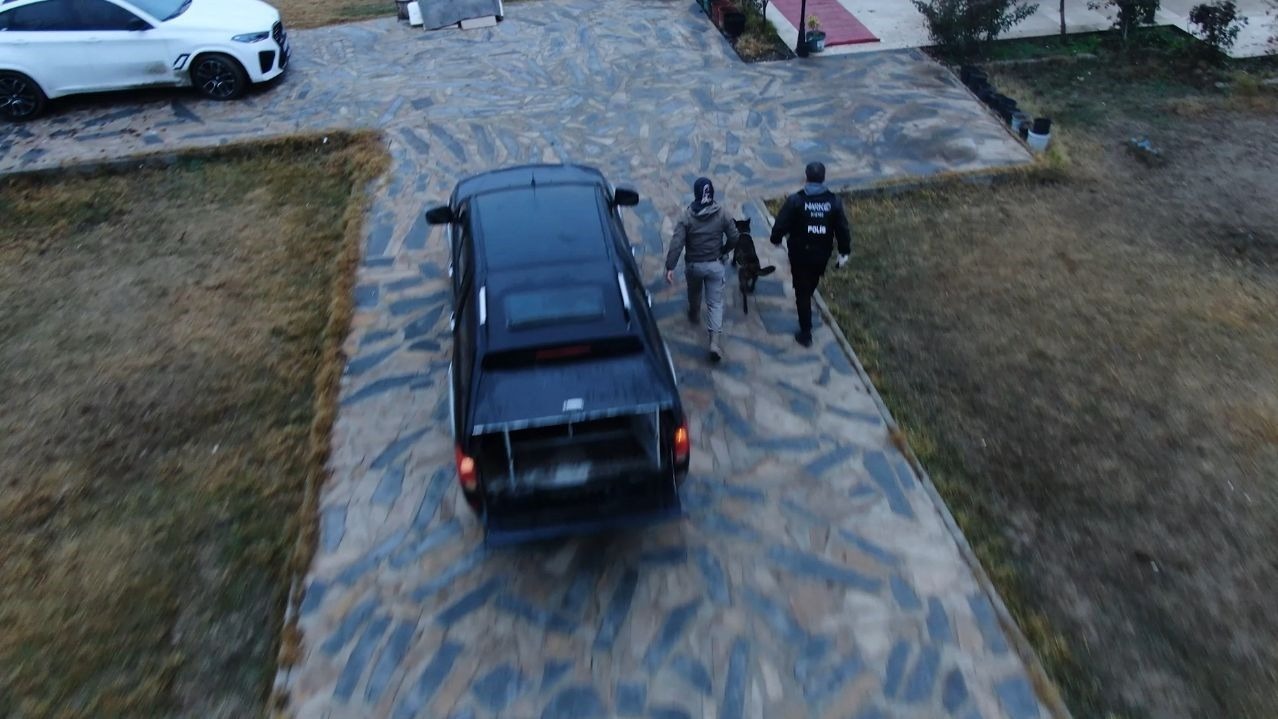 Polis Iğdır’da &quot;torbacı&quot; operasyonu gerçekleştirdi: 7 gözaltı