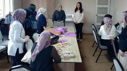 Taşlıçay’da Kadınlar Aile Destek Merkezinde Hem Öğreniyor Hem Sosyalleşiyor