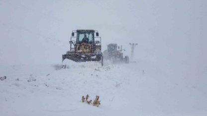 Van’da 671 yerleşim yerinin yolu ulaşıma kapandı