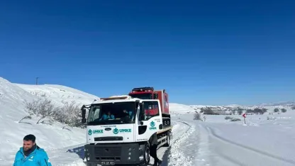 UMKE ekipleri zorlu kış şartlarında hastaya umut oldu