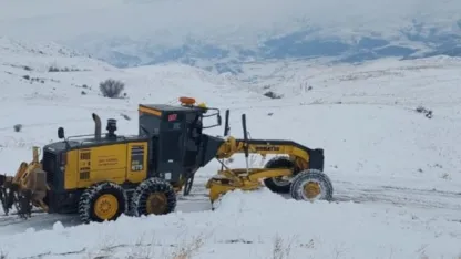 Iğdır’da kapalı köy yollarında çalışmalar sürüyor