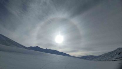 Van’da güneşin etrafını saran hale görsel şölen oluşturdu