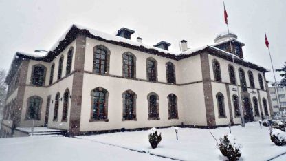 Tarihi Erzurum Kongre Binası için tehlike zilleri çalıyor