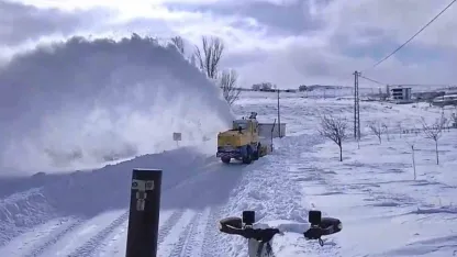 Malatya’da 66 mahallede yollar ulaşıma açıldı