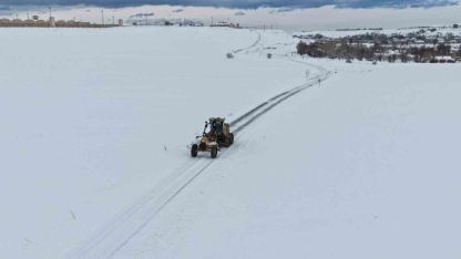 Van’da 283 yerleşim yerinin yolu kapandı